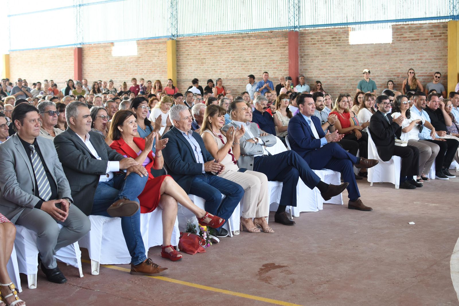 MARIELA SOTO ASUMIÓ HOY COMO INTENDENTE EN COLONIA POPULAR.