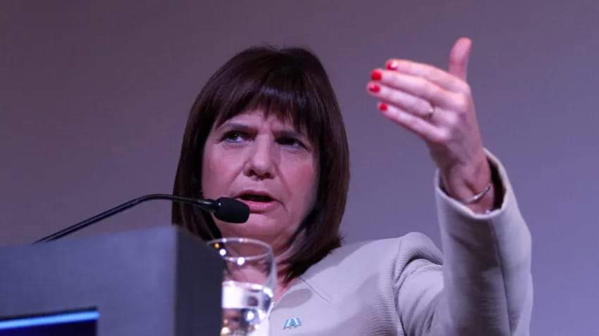 BULLRICH ANUNCIÓ EL PROTOCOLO ANTI PIQUETES: 