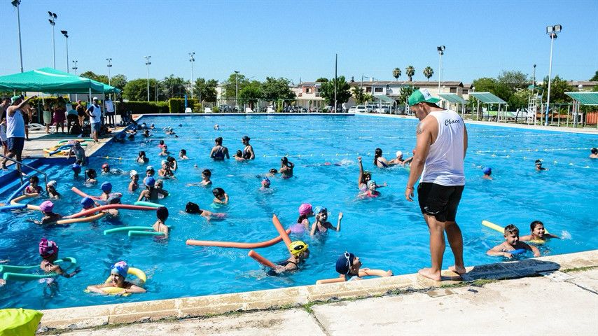 EL INSTITUTO DEL DEPORTE CHAQUEÑO INICIA ESTE LUNES LA TEMPORADA DE VERANO 2023/24.