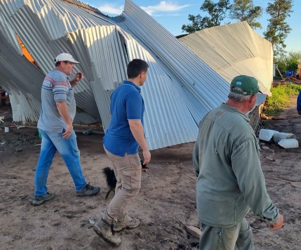 EL MINISTRO HALAVACS ACOMPAÑÓ A PRODUCTORES, EN LAS ZONAS AFECTADAS POR EL TEMPORAL.