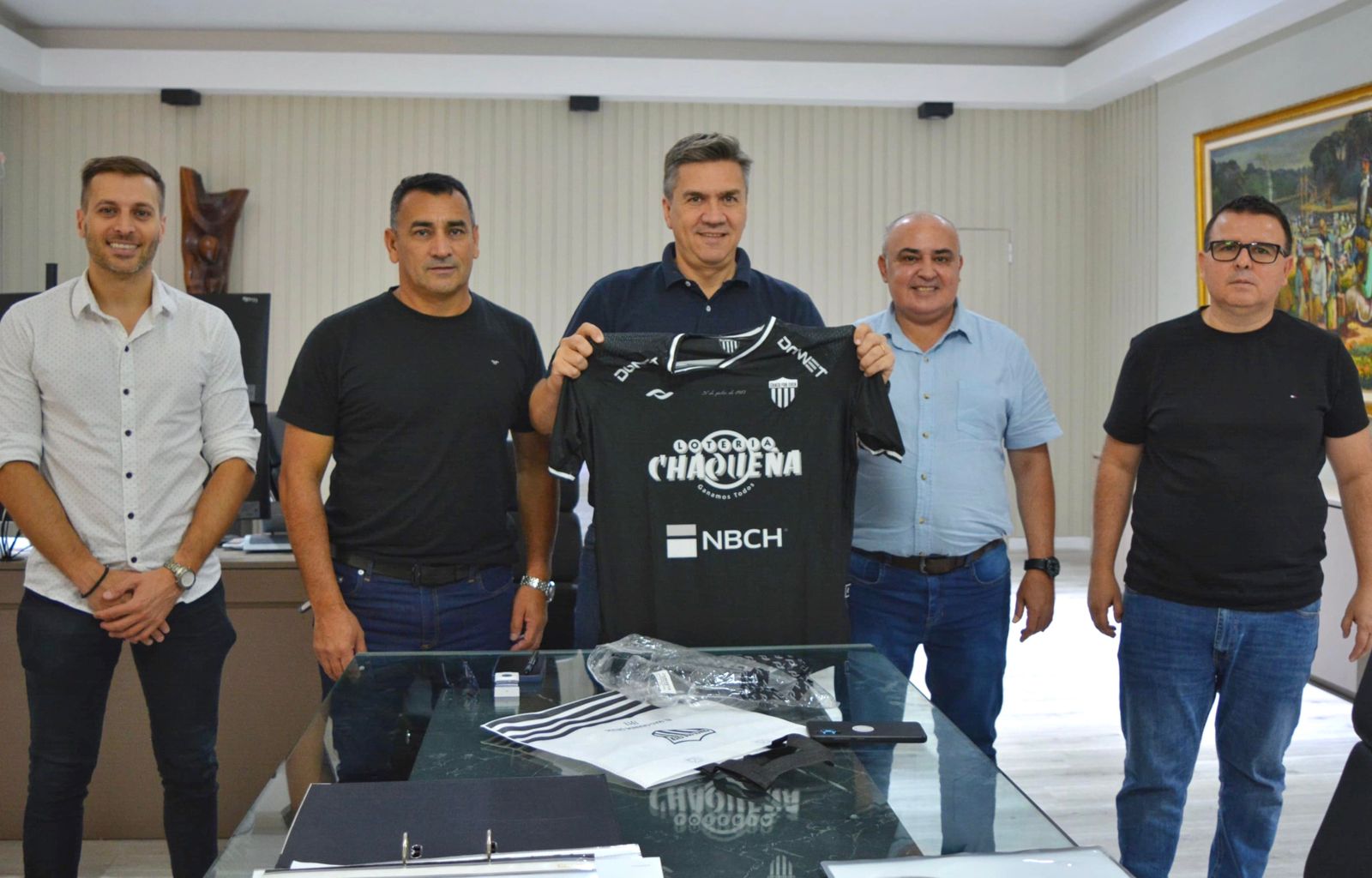 ZDERO RECIBIÓ HOY AL CLUB ATLÉTICO CHACO FOR EVER.